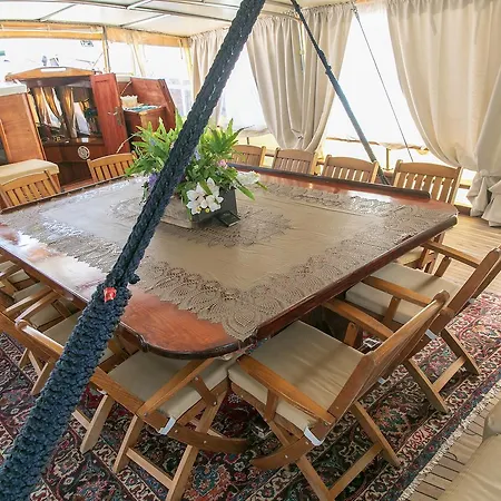 Boat San Marco بوتيل البندقية
