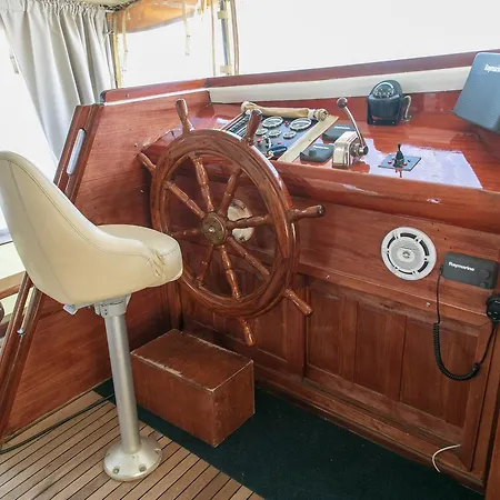 Boat San Marco بوتيل