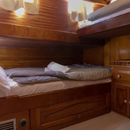 بوتيل Boat San Marco البندقية