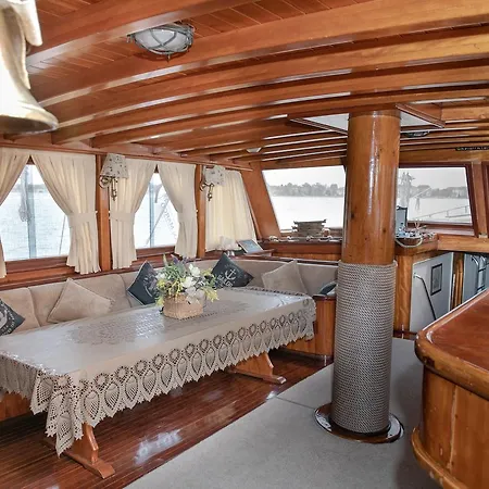 Boat San Marco * البندقية